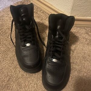 Nike Men's Black Sneakers